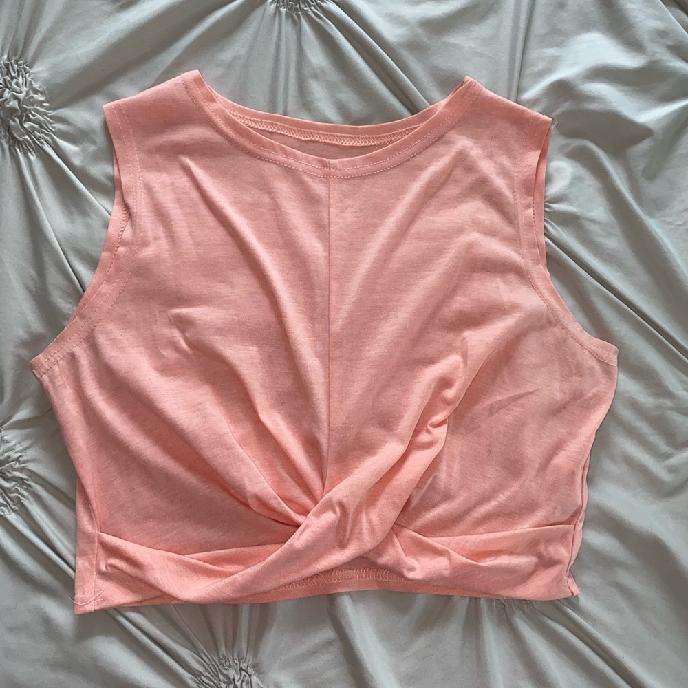 Women’s Pink Twist Cropped Athletic Top Small